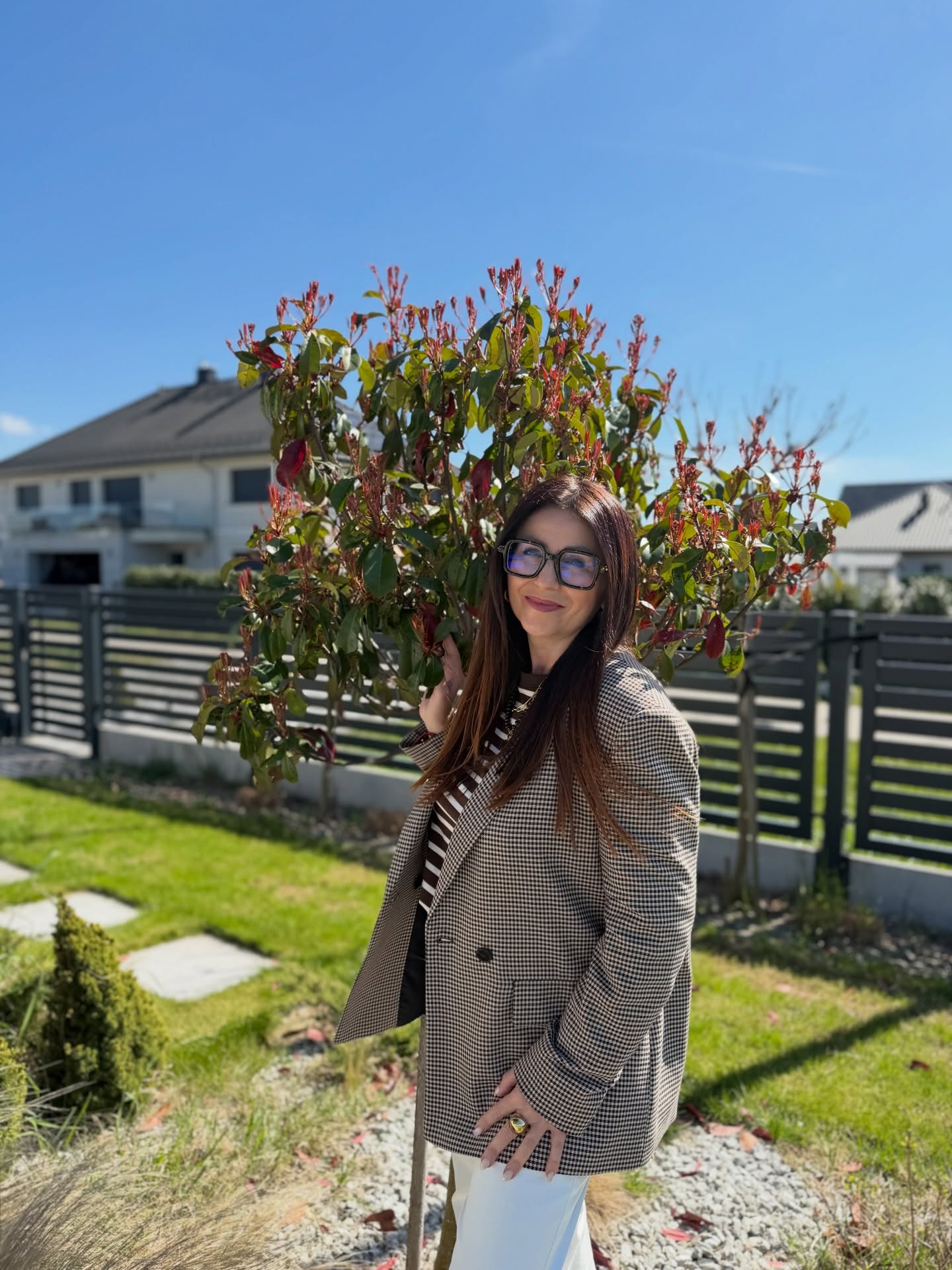 Kiedyś drugi dzień świąt lub niedzielny wieczór wyglądał u mnie tak:•stres, że jutro trzeba wrócić do pracy •zero ekscytacji•odliczanie do kolejnego weekenduA dziś?✔️ wracam do moich klientek 🥰✔️ robię coś, co daje mi satysfakcję✔️ i wiem, że to ja stworzyłam sobie tę rzeczywistośćA Ty gdzie dziś jesteś — bliżej „muszę” czy „chcę”?